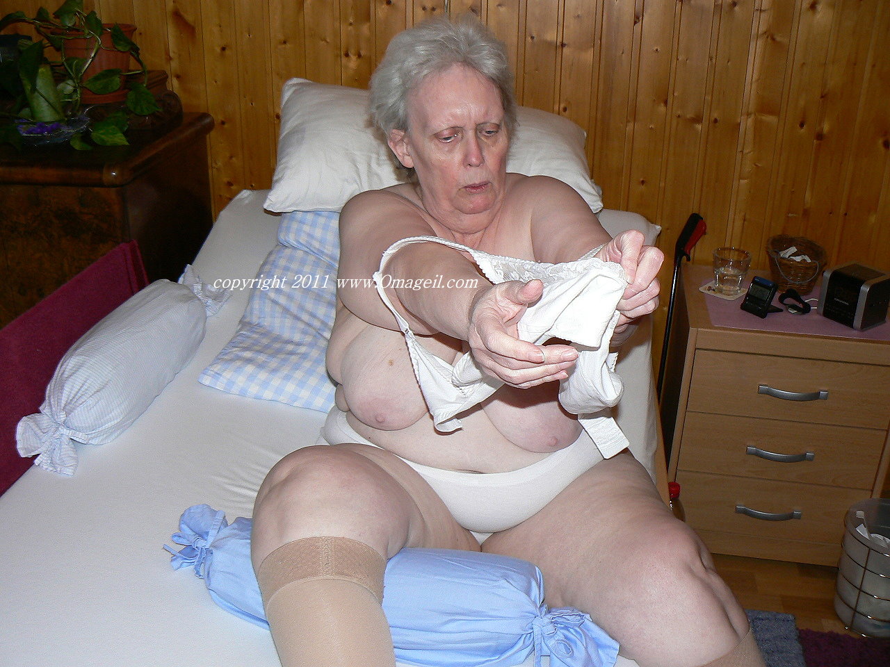 OmaGeiL Senior Pervert Horny Photos Collection.